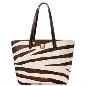 New original Dooney & Bourke Tote